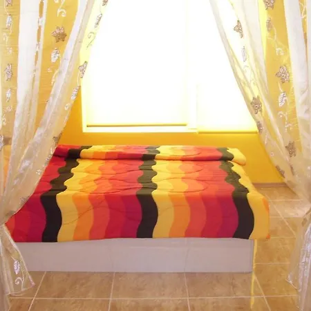 Apartment In Sunny Hills 2